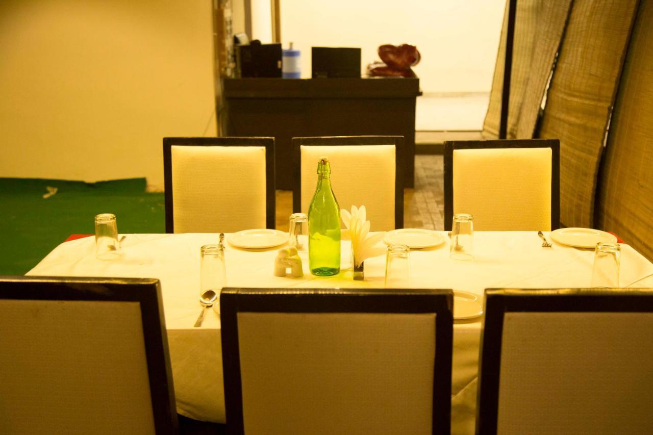 Hotel The Mewar Dabok Bagian luar foto