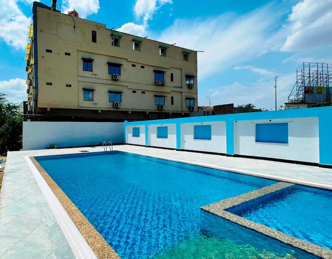 Hotel The Mewar Dabok Bagian luar foto