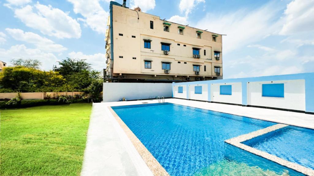 Hotel The Mewar Dabok Bagian luar foto