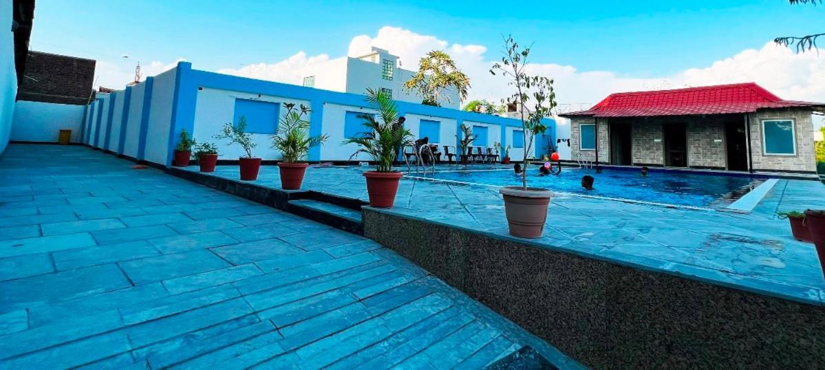 Hotel The Mewar Dabok Bagian luar foto