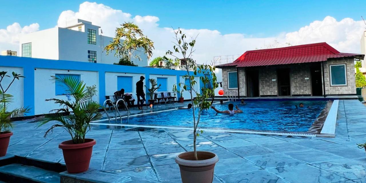 Hotel The Mewar Dabok Bagian luar foto