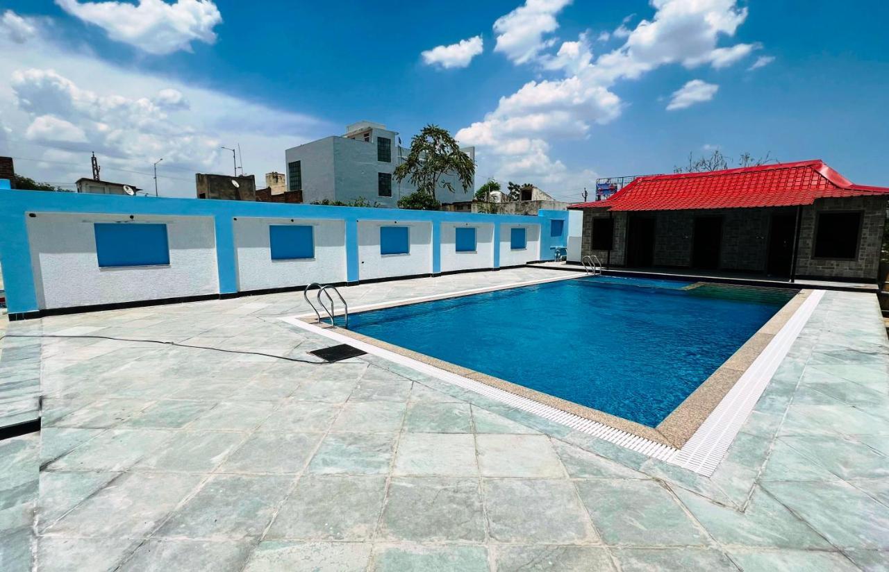Hotel The Mewar Dabok Bagian luar foto